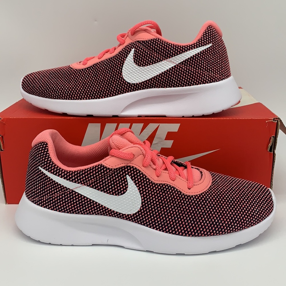 WMNS Nike TANJUN - Picture 9 of 11